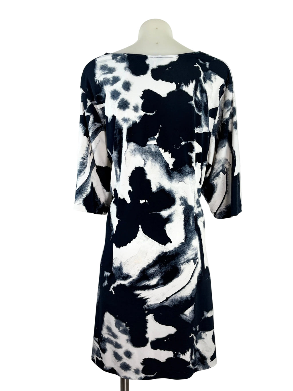 Simply Vera Vera Wang | Abstract Print Shift Dress | Navy & White | Size 18+