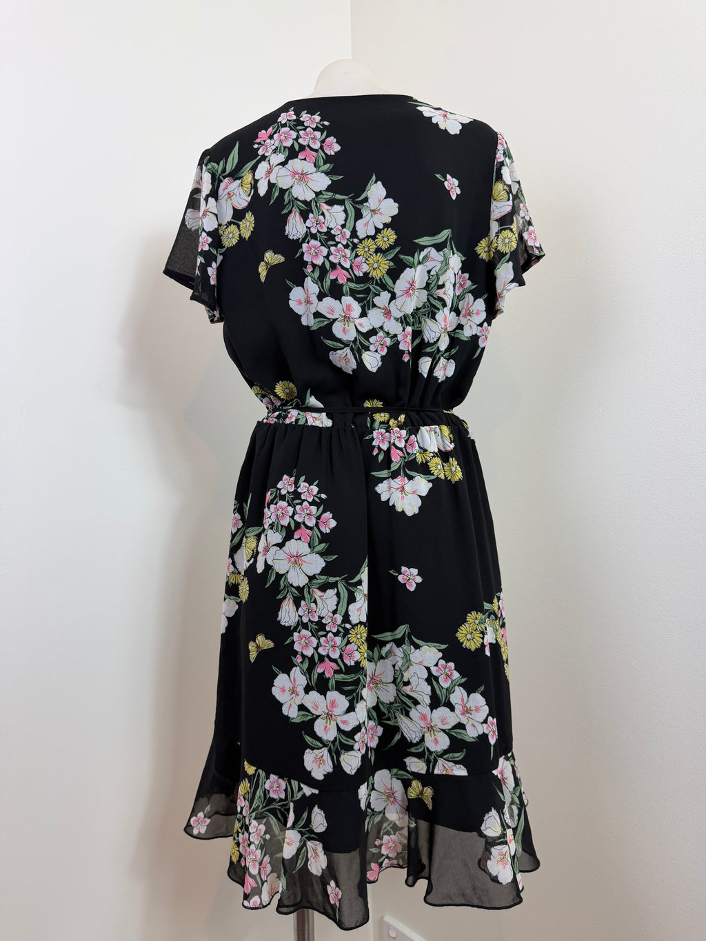 Decjuba Black Floral Print Ruffle Wrap Dress