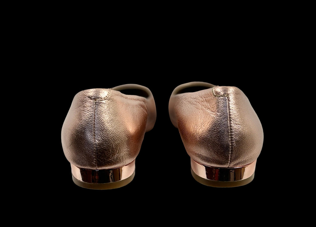 Zizi by Florsheim Rose Gold Metallic Flats | Size 40