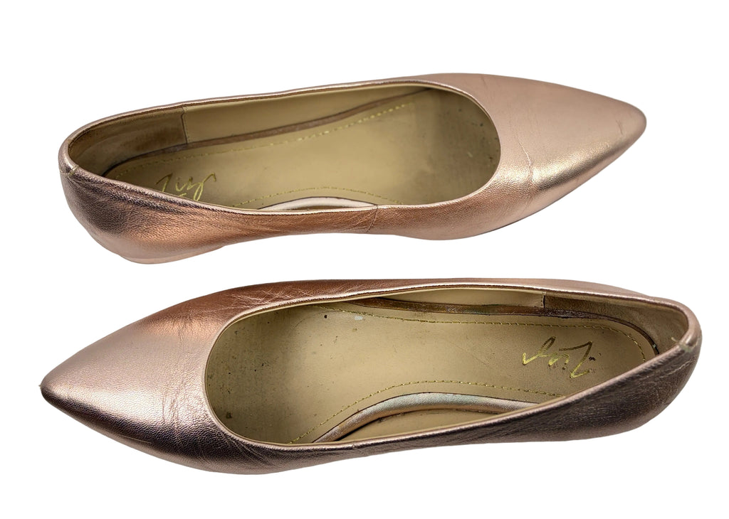 Zizi by Florsheim Rose Gold Metallic Flats | Size 40