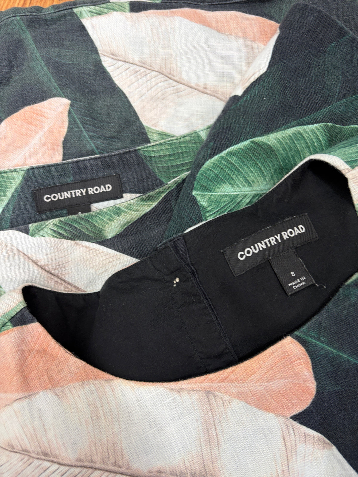 Country Road Tropical Leaf Print Two-Piece Set – view 7 of 7