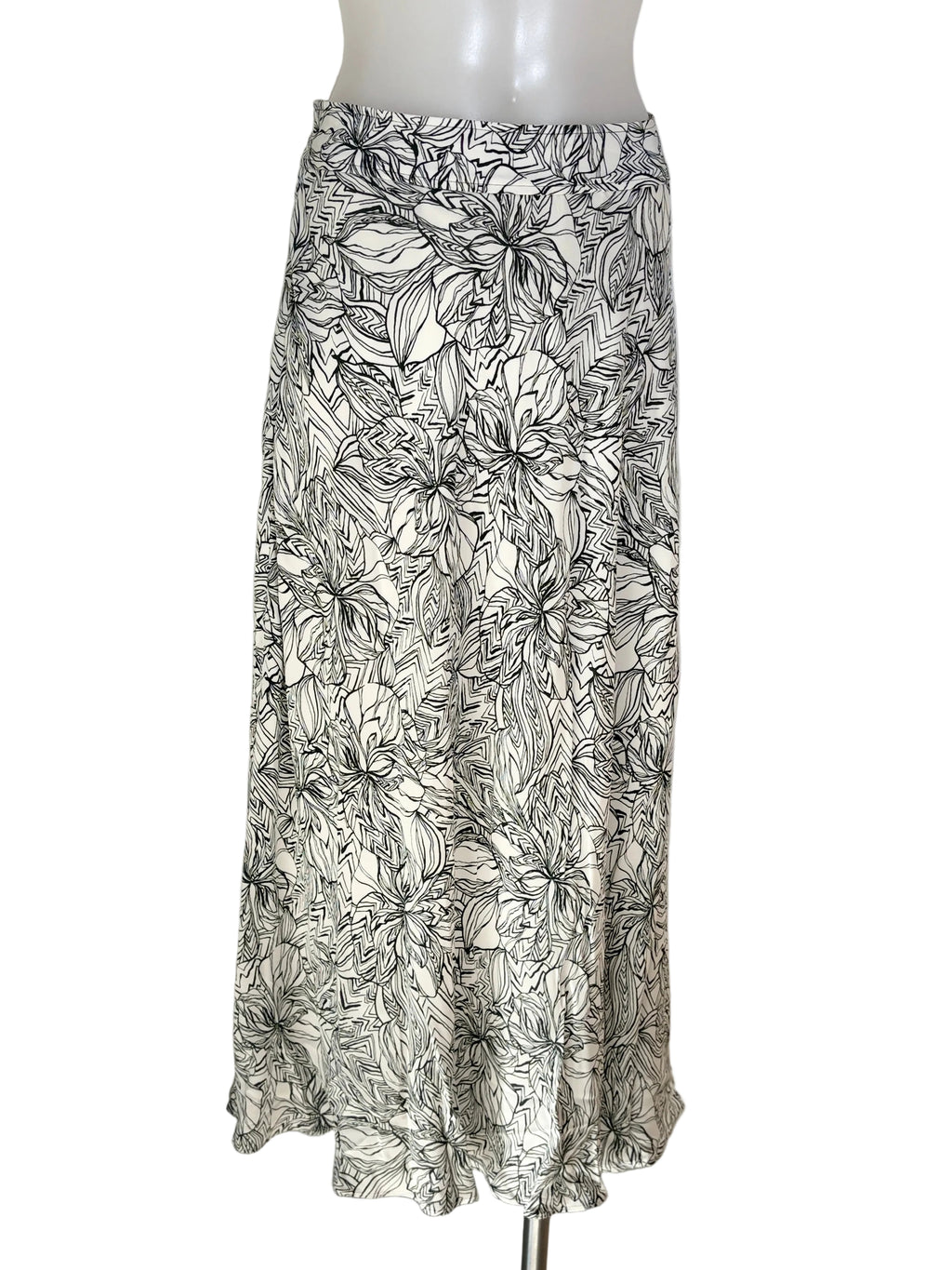 Witchery Botanical Line Print Maxi Skirt in black & white – view 2 of 3