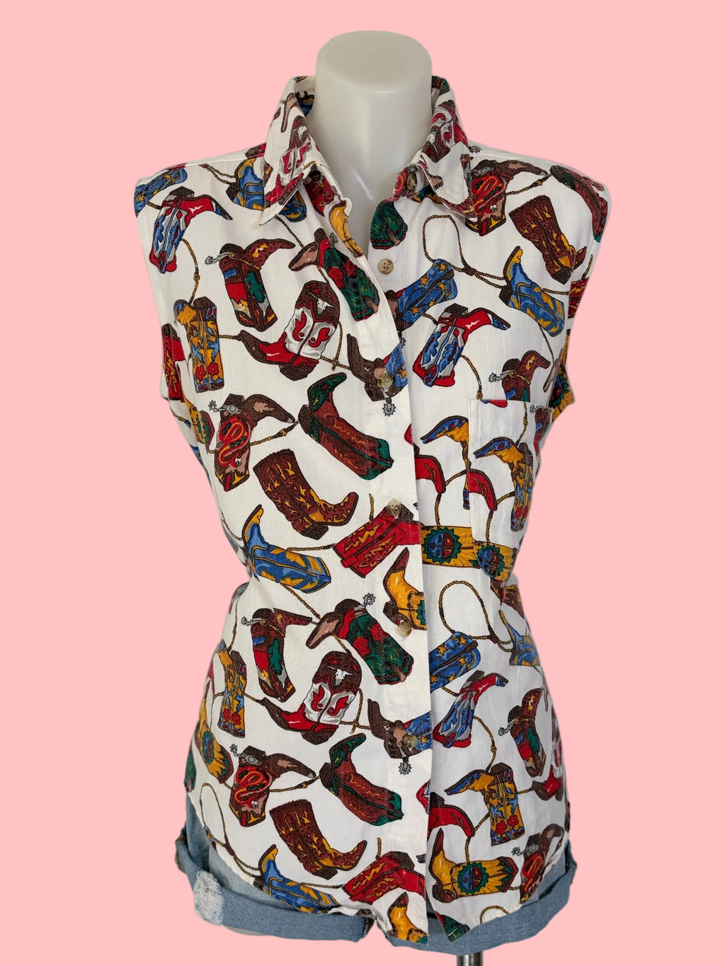 Quizz New York Vintage Western Boots Print Sleeveless Shirt – view 4 of 7