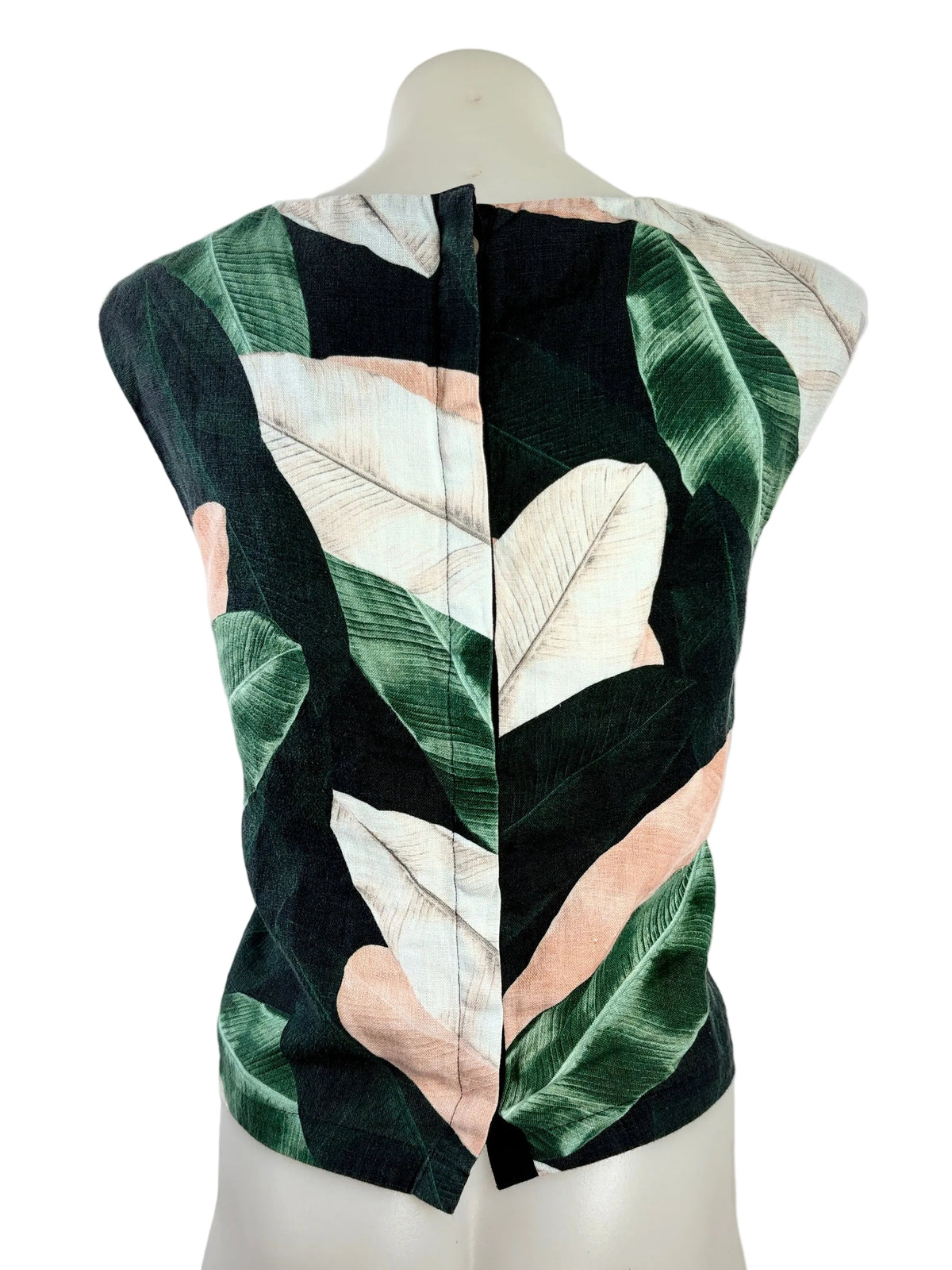 Country Road Tropical Leaf Print Two-Piece Set – view 4 of 7