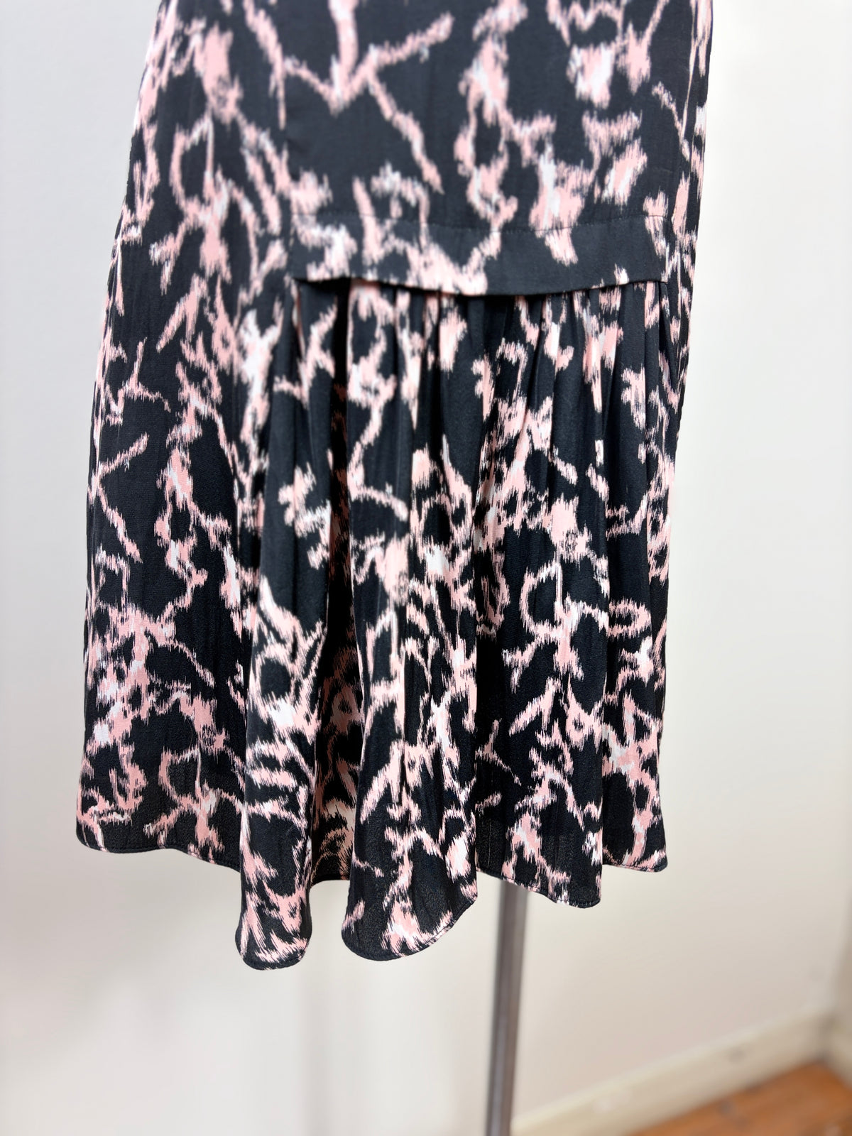 Witchery Drop-Waist Abstract Print Dress in black & blush – view 3 of 5