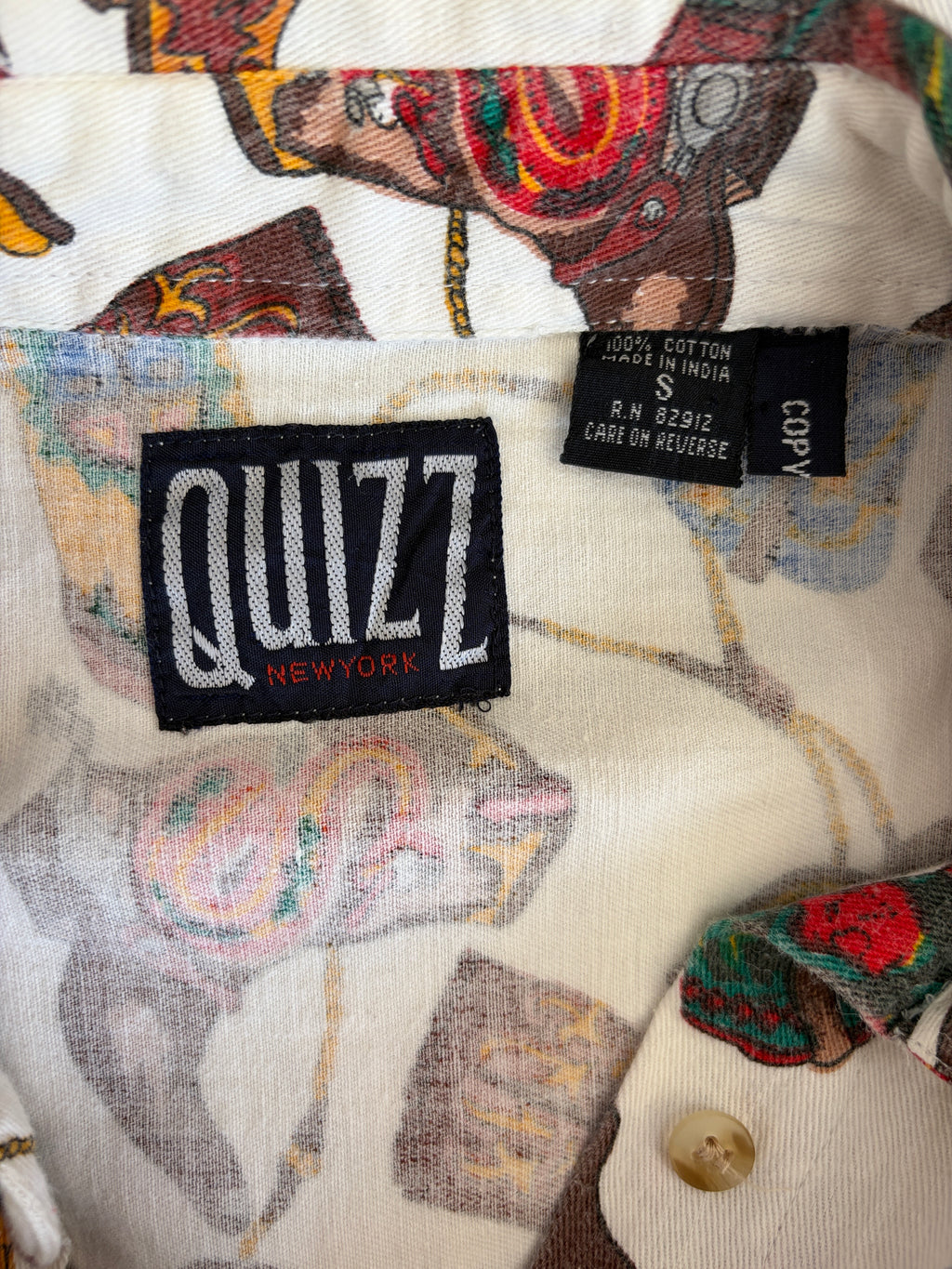 Quizz New York Vintage Western Boots Print Sleeveless Shirt – view 6 of 7