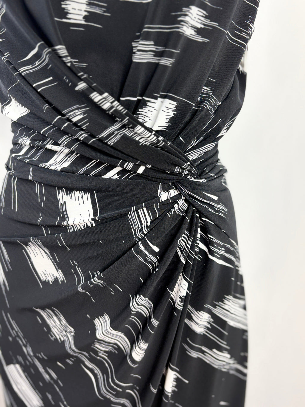 Lauren Ralph Lauren | Abstract Print Twist-Waist Dress | Black & White | Size 10